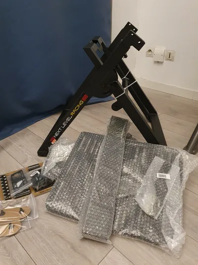 next level racing wheel stand 2.0 unboxing