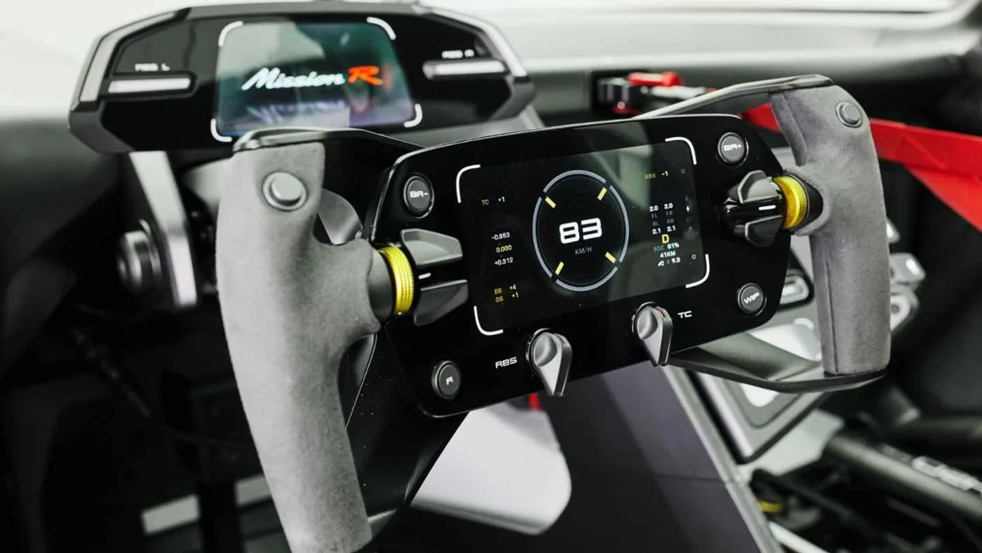 Moza Racing Porsche Mission R